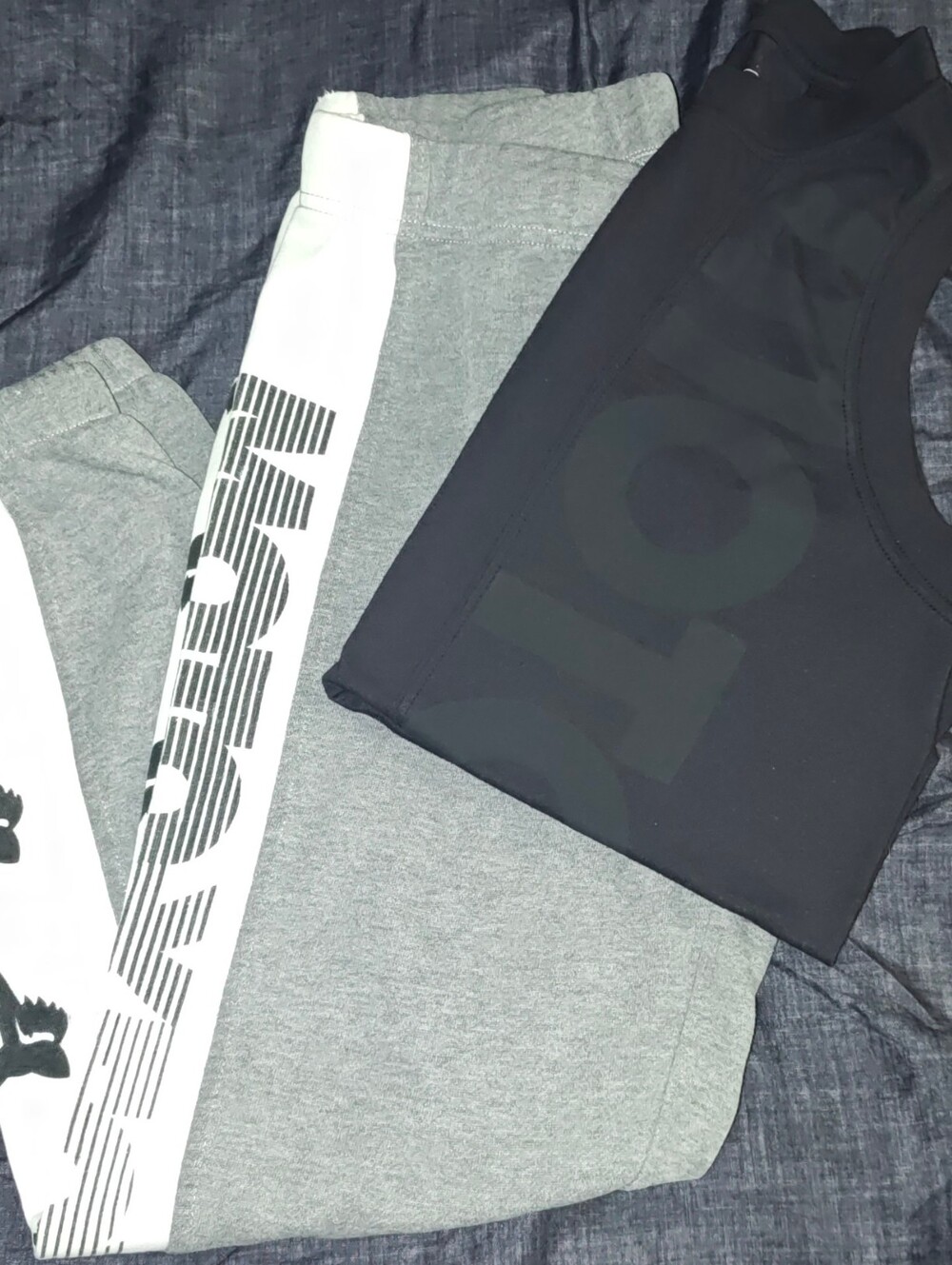 Fox Gray On Gray Sleeveless Top And Gray & White Joggers W/ Moto-X Logo